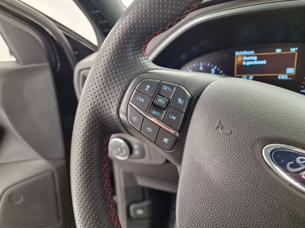 Ford Focus (2023) — foto 2 van 15