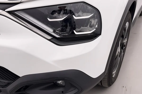 Citroen C4 (2023) — foto 16 van 39