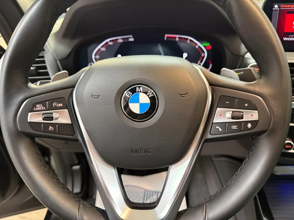 BMW X4 (2021) — foto 6 van 30