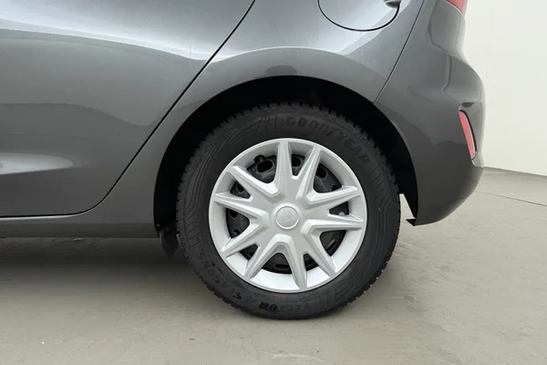 Ford Fiesta (2018) — foto 19 van 22