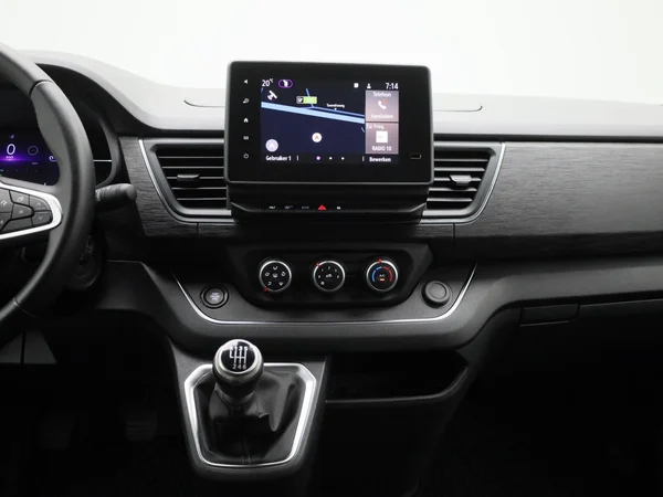 Renault Trafic (2024) — foto 40 van 40