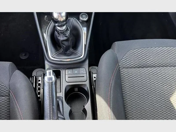Ford Fiesta (2019) — foto 14 van 29