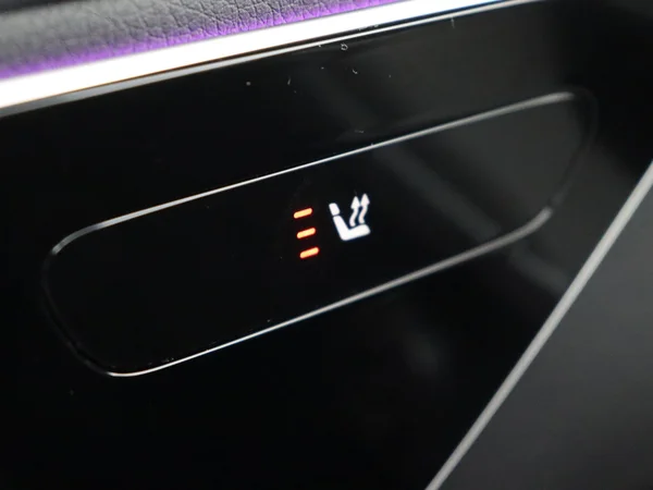 MERCEDES C 300 (2023) — foto 18 van 33