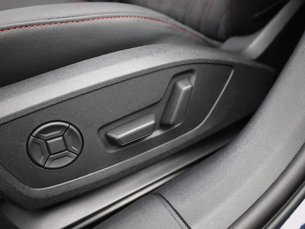 AUDI A5 Avant e-hybrid (PHEV) (2025) — foto 8 van 23