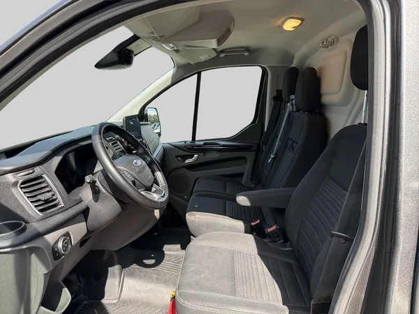 Ford Transit Custom (2023) — foto 16 van 17