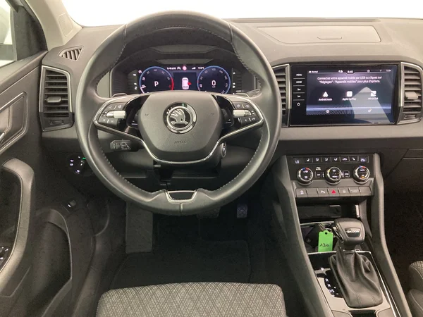 SKODA Karoq (2023) — foto 10 van 36