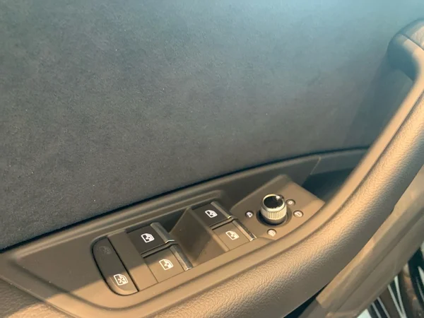 AUDI A4 Avant (2024) — foto 11 van 21