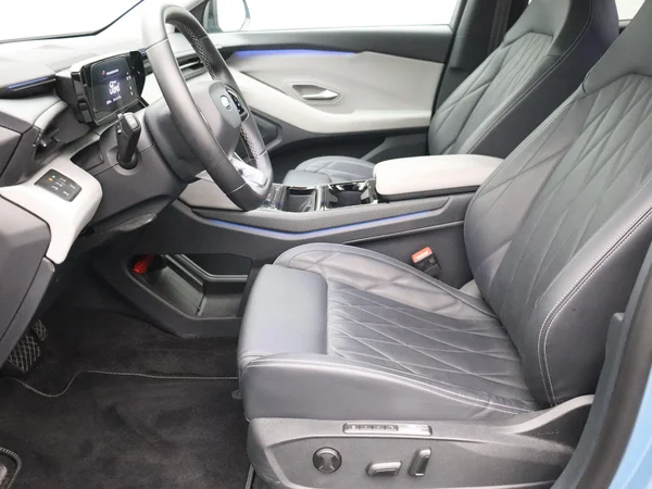 Ford Explorer (2024) — foto 7 van 25