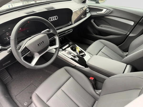 AUDI A5 Avant e-hybrid (PHEV) (2026) — foto 2 van 20