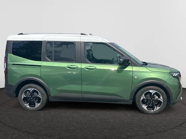 FORD Tourneo Courier (2024) — foto 14 van 24