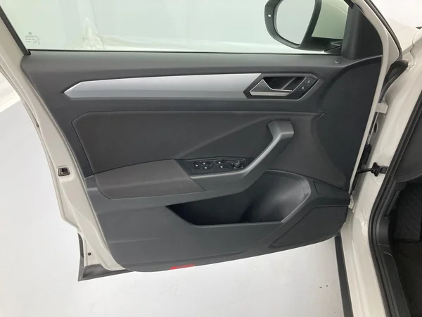 VOLKSWAGEN T-Roc Dsl (2023) — foto 20 van 36