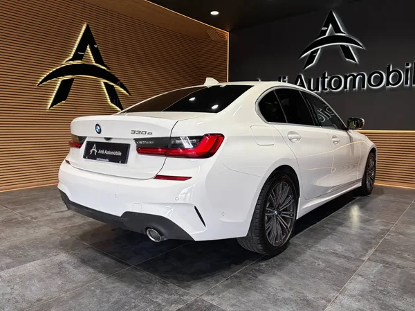 Bmw 330 (2020) — foto 32 van 36