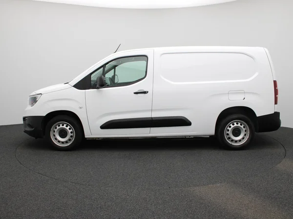 Opel Combo (2022) — foto 32 van 36