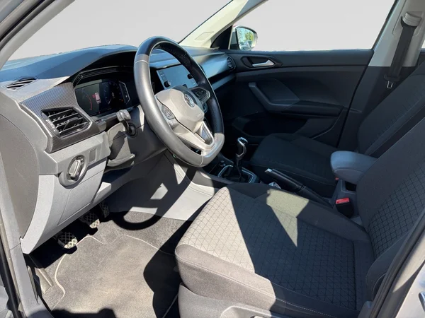 VOLKSWAGEN T-Cross (2019) — foto 8 van 11