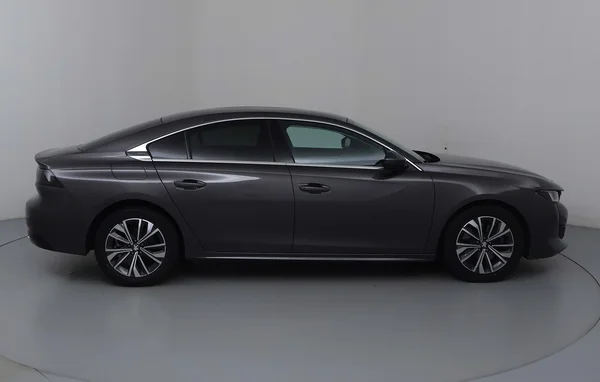 Peugeot 508 PHEV (2021) — foto 29 van 32