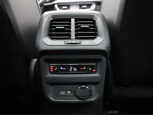 SEAT Tarraco (2023) — foto 7 van 27