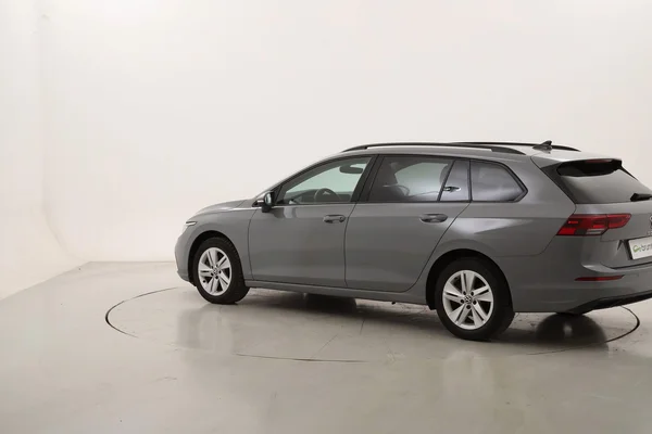 Volkswagen Golf VIII SW (2022) — foto 8 van 22