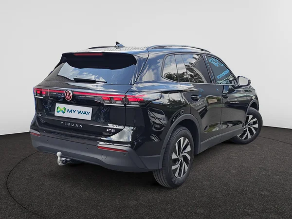 VOLKSWAGEN Tiguan (2026) — foto 12 van 19