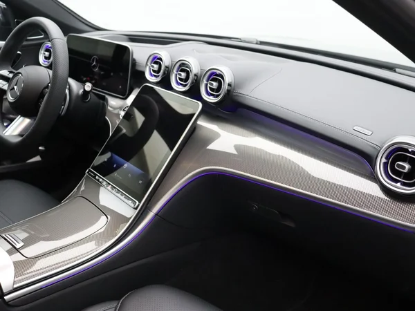 Mercedes-Benz C-Klasse (2026) — foto 19 van 29