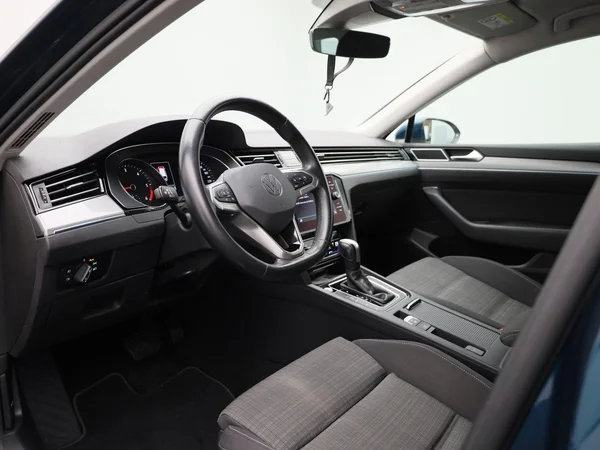Volkswagen Passat (2021) — foto 24 van 36