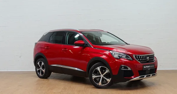 Peugeot 3008 (2018) — foto 12 van 24