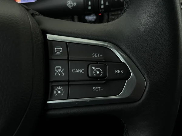 JEEP Compass (2024) — foto 9 van 29