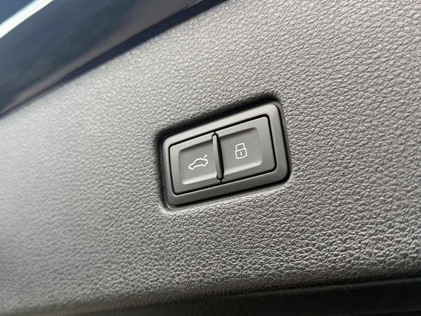 AUDI Q8 PHEV (2023) — foto 3 van 20