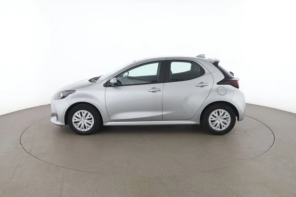 Toyota Yaris (2022) — foto 9 van 16