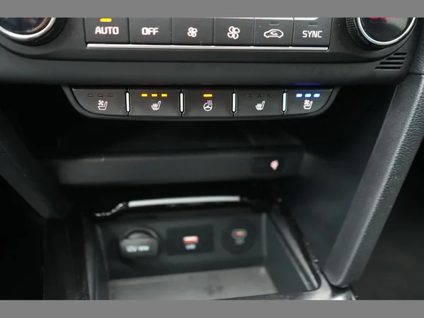 KIA Ceed (2023) — foto 11 van 29