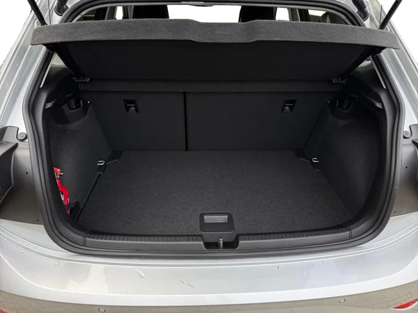 VOLKSWAGEN Polo (2024) — foto 13 van 22