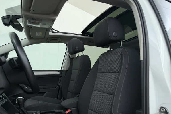 Volkswagen Touran (2020) — foto 9 van 31