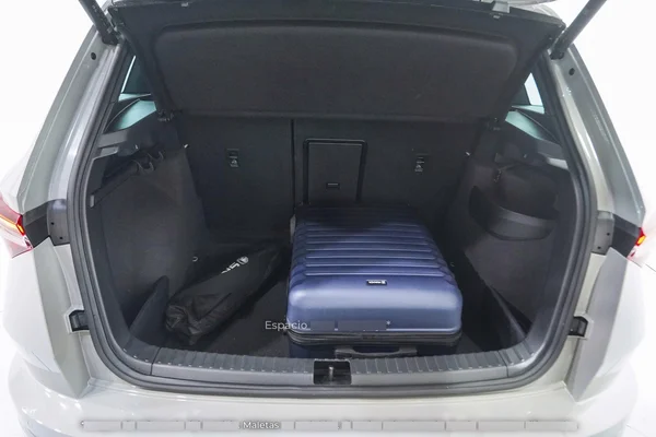 Skoda Karoq (2022) — foto 7 van 49