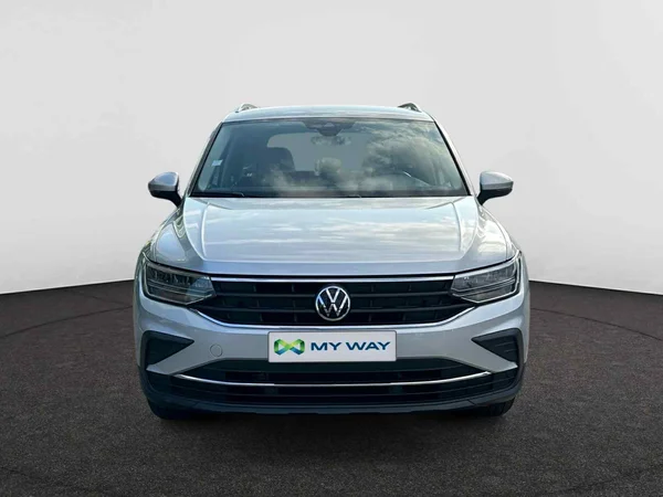 VOLKSWAGEN Tiguan (2021) — foto 20 van 24