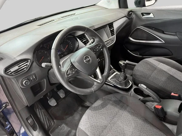 Opel Crossland (2023) — foto 17 van 17