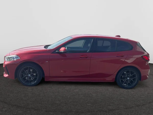 BMW 118 Hatch (2020) — foto 13 van 21