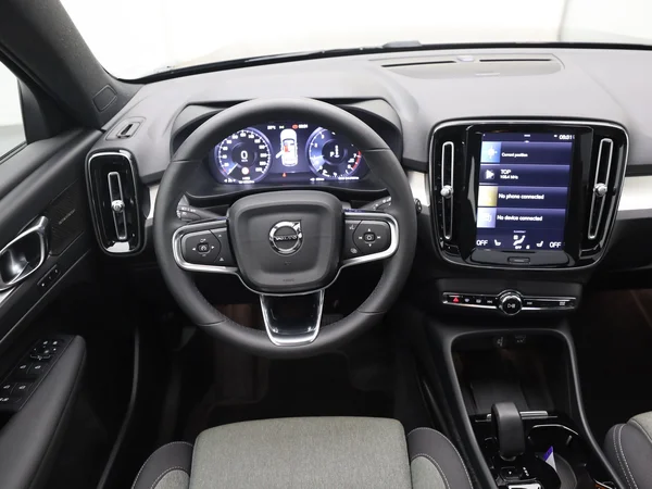 VOLVO XC40 (2024) — foto 8 van 21