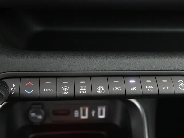 JEEP Avenger (2024) — foto 19 van 30