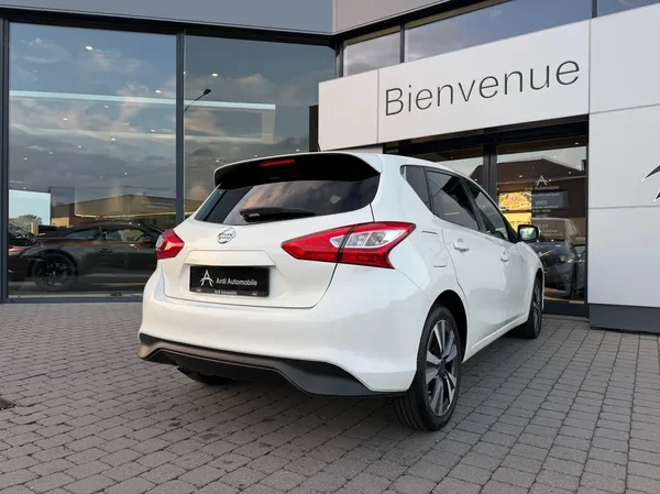 Nissan Pulsar (2017) — foto 15 van 20