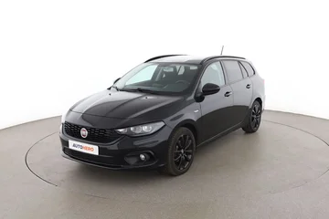 Fiat Tipo 4c5a3110-5053-497d-978d-b4aa0ecbfd8b