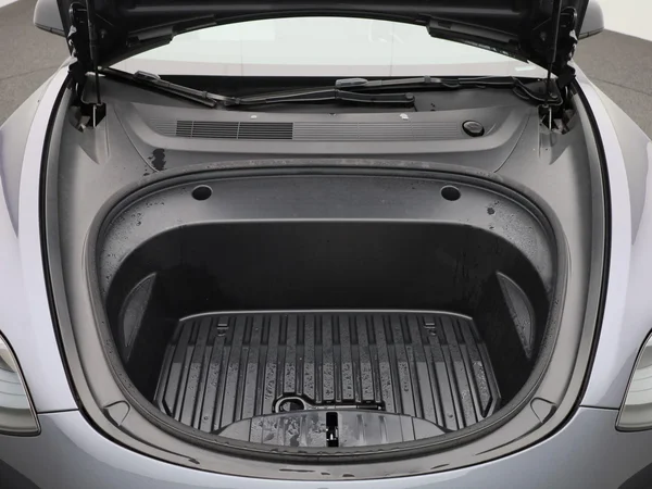 Tesla Model 3 (2022) — foto 37 van 46