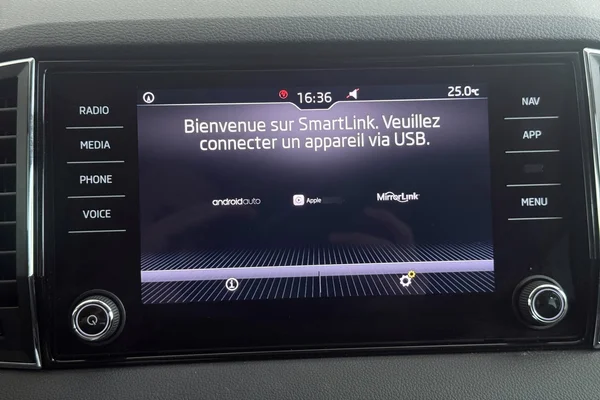 Skoda Karoq (2020) — foto 4 van 38