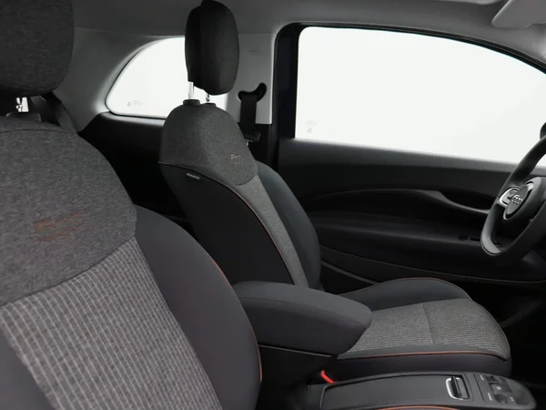 Fiat 500e (2022) — foto 25 van 36