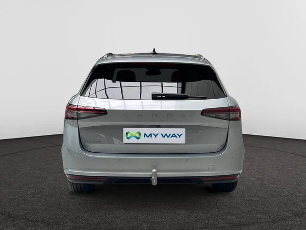 SKODA Superb Combi (2025) — foto 16 van 16