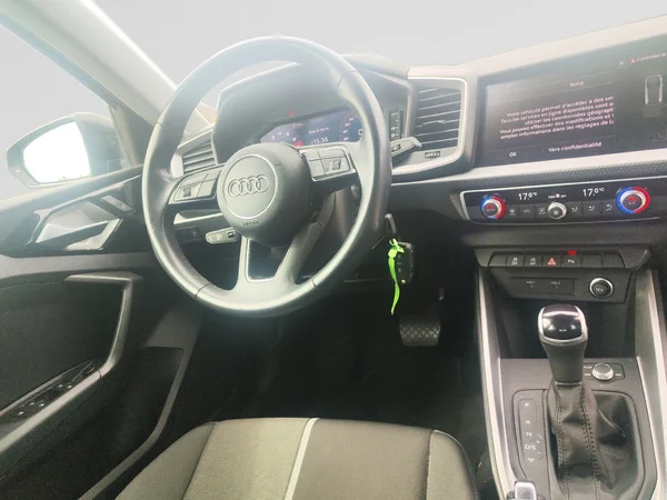 AUDI A1 Sportback (2023) — foto 2 van 12