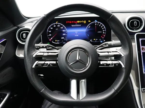 Mercedes-Benz C-Klasse (2023) — foto 11 van 33