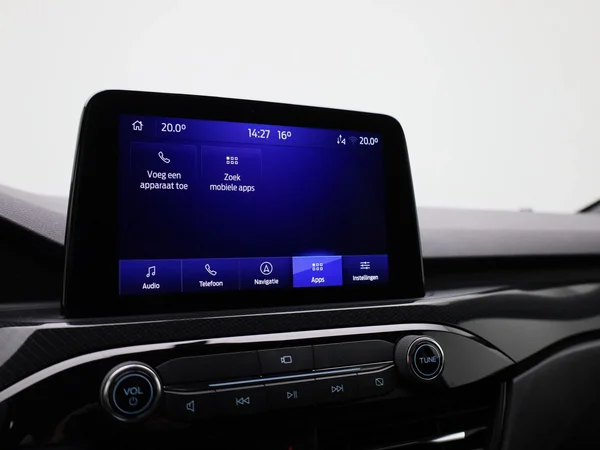Ford Kuga (2022) — foto 21 van 49