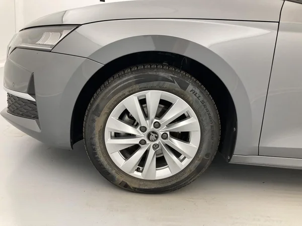 SKODA Octavia Combi (2025) — foto 18 van 36