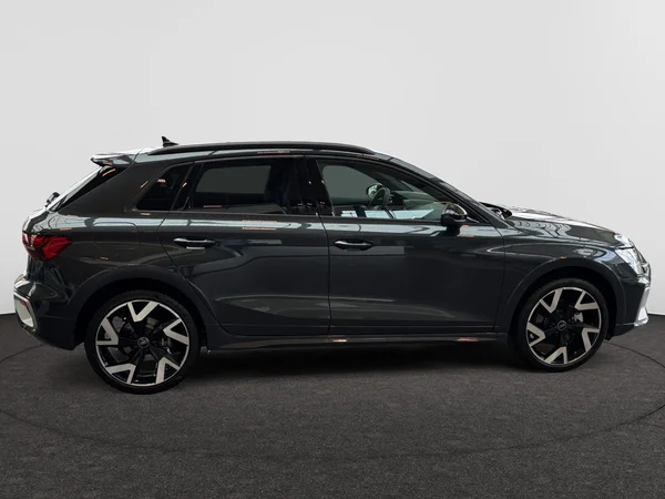 AUDI A3 Alltstreet (2025) — foto 2 van 24