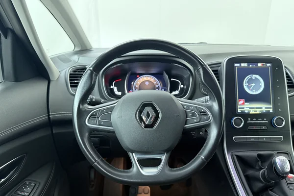 Renault Grand Scenic (2019) — foto 2 van 18