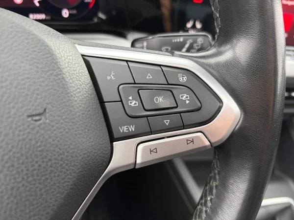 VOLKSWAGEN Golf Variant VIII Dsl (2023) — foto 10 van 28
